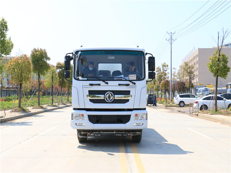 國六D9東風(fēng)大多利卡12方噴霧車